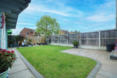 3 bedroom semi-detached bungalow for sale, Wembley Avenue, Mayland