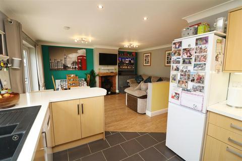 11 Wembley Avenue, Mayland, Chelmsford, CM3 6AY