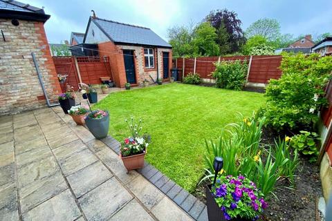 4 bedroom detached house for sale, Kingsway, Manchester