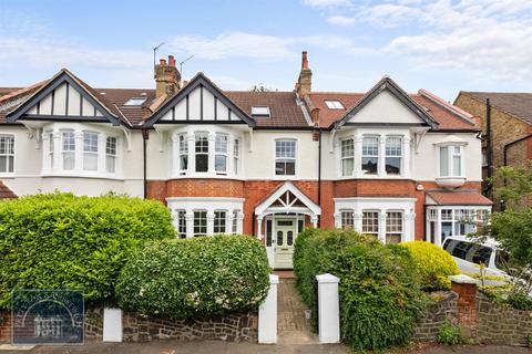 15 Windsor Road, London, E11 3QU