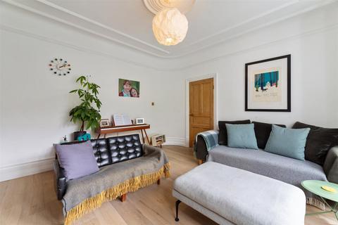 15 Windsor Road, London, E11 3QU
