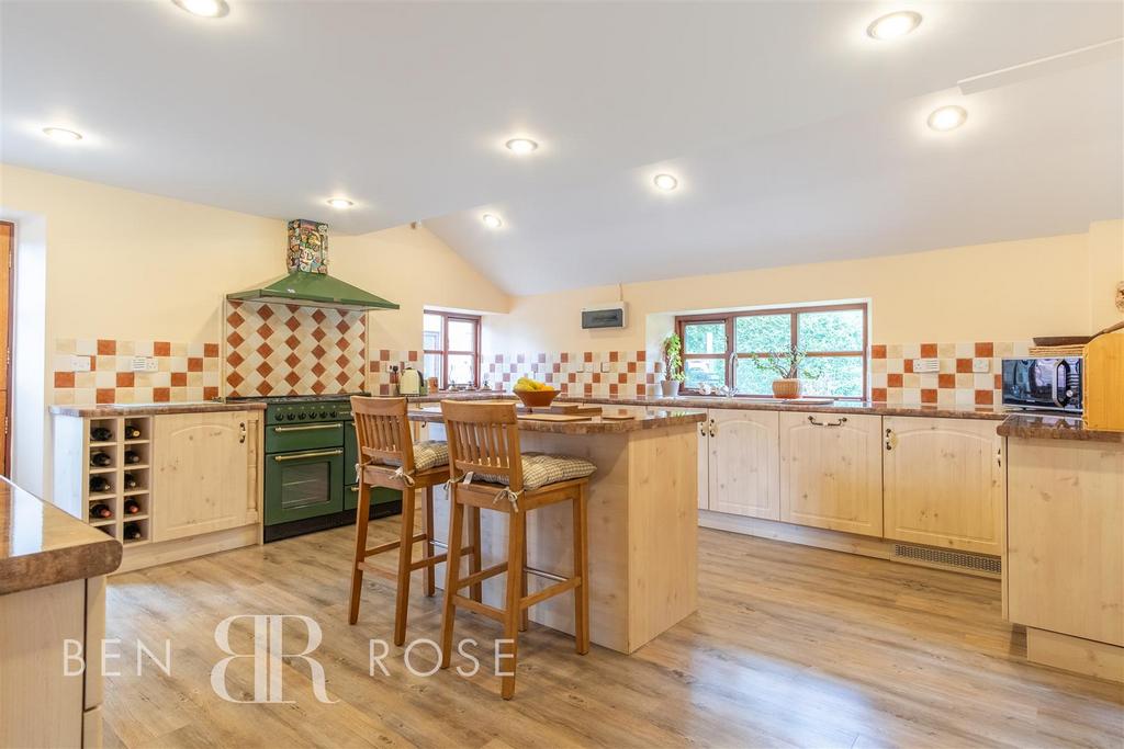 Kitchen/Breakfast Room