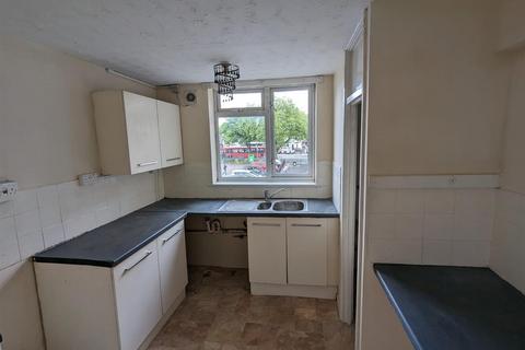 3 bedroom apartment to rent, Leamore Lane, Walsall