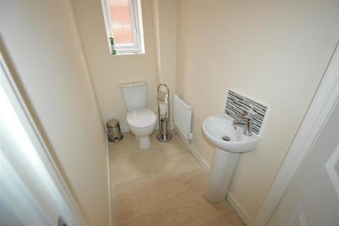 2 bedroom house to rent, Lawnswood Road, Manchester M12