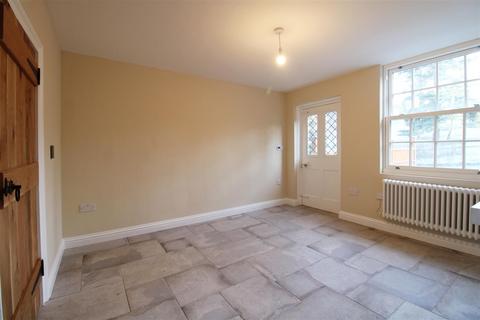 3 bedroom end of terrace house for sale, Enville Road, Kinver