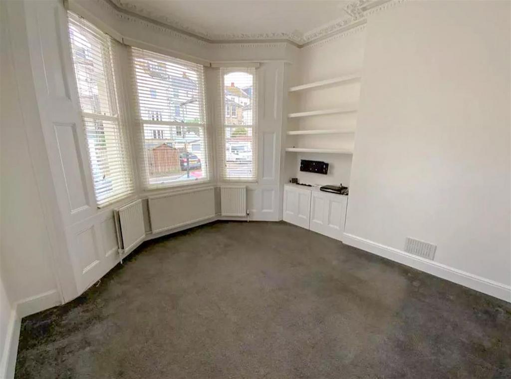 Seafield Road, Hove 1 bed apartment to rent £1,200 pcm (£277 pw)