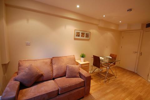 1 bedroom flat to rent, Palace Court, London W2
