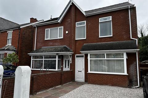 4 bedroom semi-detached house to rent, Clifton Road, Southport