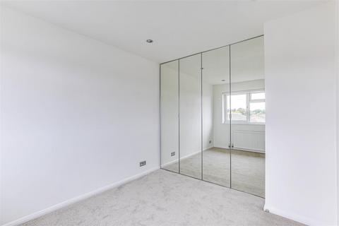 7 Lunar Close, Biggin Hill, Westerham, TN16 3DY