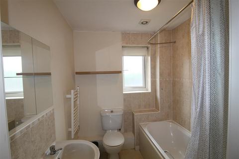 18 Hazel Pear Close, Horwich, Bolton, BL6 5GS