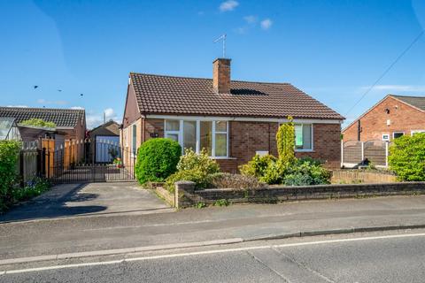 3 bedroom detached bungalow for sale, Eastholme Drive, York