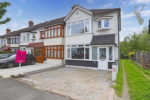 3 bedroom house for sale, Larkswood Road, Chingford E4