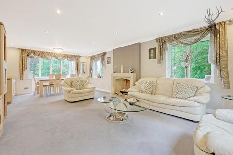 4 bedroom detached house for sale, Daws Hill, Chingford E4