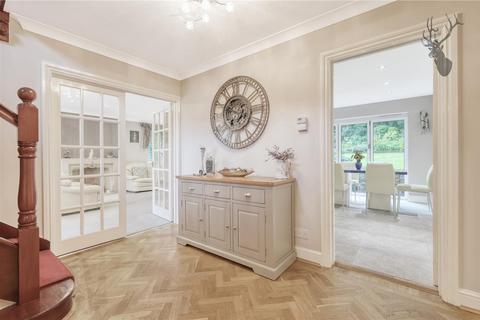 Upper Cottage Daws Hill, London, E4 7QU
