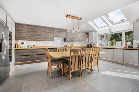 362 Peppard Road, Emmer Green, Reading, RG4 8UZ