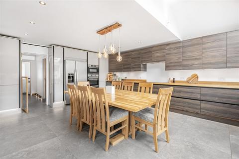 362 Peppard Road, Emmer Green, Reading, RG4 8UZ