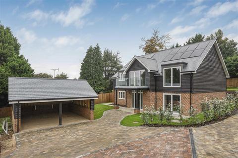 5 bedroom detached house for sale, Gravel Hill, Emmer Green, Reading