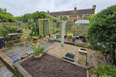 4 bedroom semi-detached house for sale, Holloway Close, East Bridgford