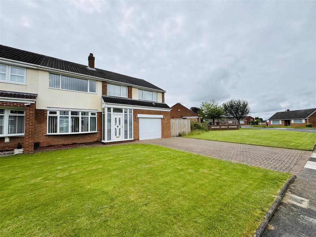 Spalding Road, Fens, Hartlepool 5 bed semidetached house £1,050 pcm (£242 pw)