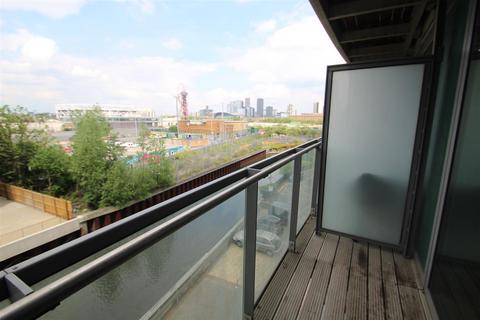 1 bedroom flat to rent, George Hudson Tower, High Street, Stratford E15