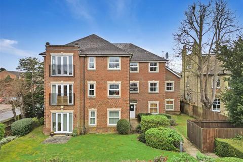 3 bedroom apartment for sale, Oaklands Road, Bromley, BR1