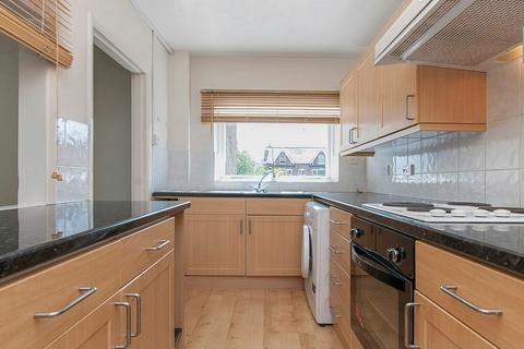 1 bedroom flat to rent, Foley Court, SW19