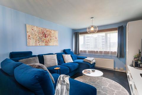 2 bedroom ground floor flat for sale, Calder Grove, Sighthill, Edinburgh, EH11