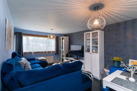 14/6 Calder Grove, Edinburgh, EH11 4LY