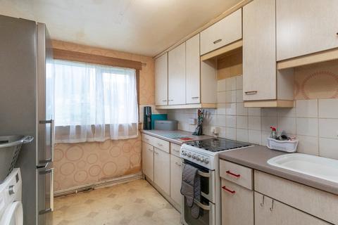 14/6 Calder Grove, Edinburgh, EH11 4LY