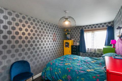 14/6 Calder Grove, Edinburgh, EH11 4LY