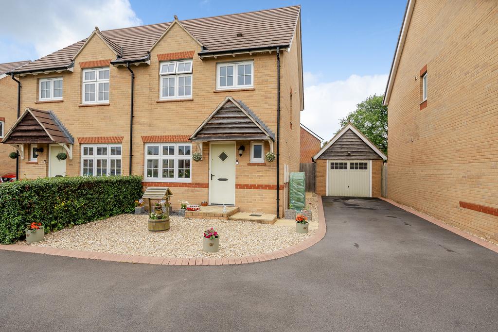 Orchard Place, Bathpool 3 bed semidetached house for sale £300,000
