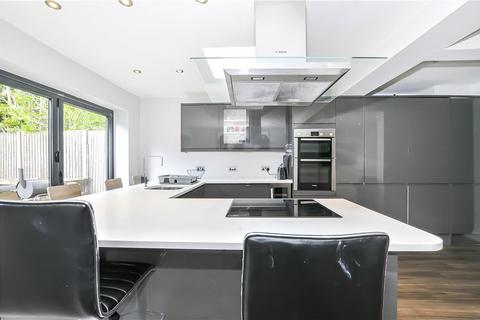 26 Shorediche Close, Ickenham, Uxbridge, UB10 8EB