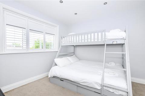 26 Shorediche Close, Ickenham, Uxbridge, UB10 8EB