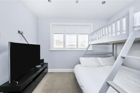 26 Shorediche Close, Ickenham, Uxbridge, UB10 8EB