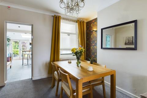 28 Armscroft Road, Gloucester, GL2 0SJ