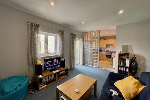 2 bedroom flat for sale, Northway, Newbury RG14