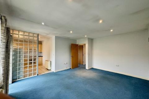 2 bedroom flat for sale, Northway, Newbury RG14