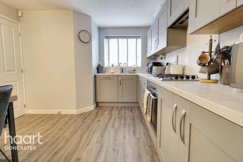 14 Creek Drive, Woodlands, Doncaster, DN6 7FP