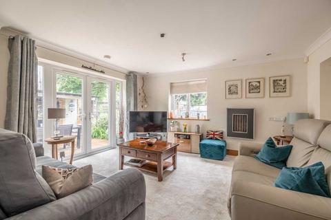 3 bedroom detached house for sale, Colham Mill Road, West Drayton UB7