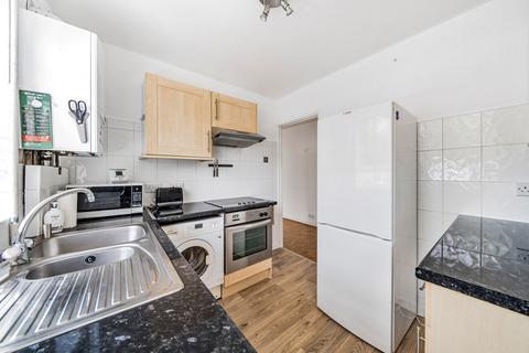 2 bedroom apartment for sale, Kingfisher Court, Bridge Road, East Molesey