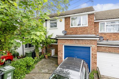 3 bedroom terraced house for sale, Castlands Road, London