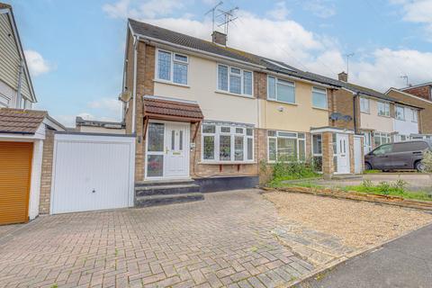 3 bedroom semi-detached house for sale, Roseberry Avenue, Benfleet, SS7