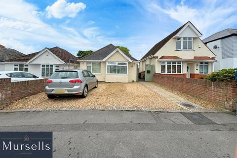 3 bedroom bungalow for sale, Hinchliffe Road, Poole BH15