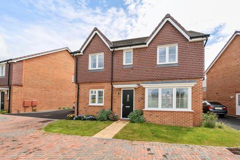 4 bedroom detached house to rent, Aragon Crescent,  Shinfield,  RG2