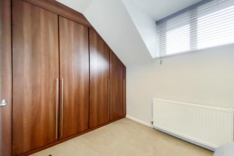 2 bedroom maisonette to rent, Penrith Close, Uxbridge, Greater London