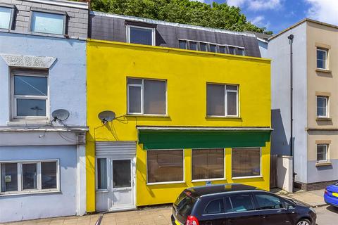 5 bedroom end of terrace house for sale, Snargate Street, Dover, Kent