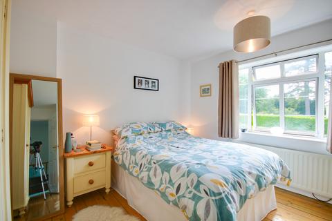 52 Pine Drive, Southampton, SO18 5RP
