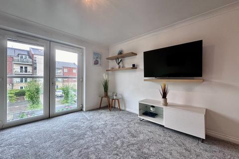 1 bedroom flat for sale, Wharry Court, High Heaton, Newcastle upon Tyne, NE7