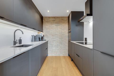 2 bedroom flat for sale, Chimney Court, 23 Brewhouse Lane, London, E1W
