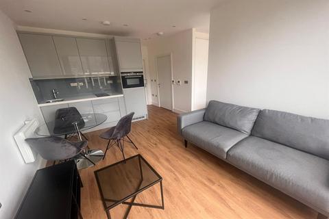 1 bedroom flat to rent, West Gate, London W5
